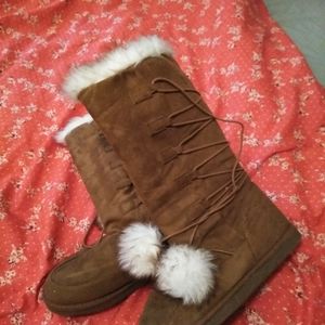 Winter boots size 10